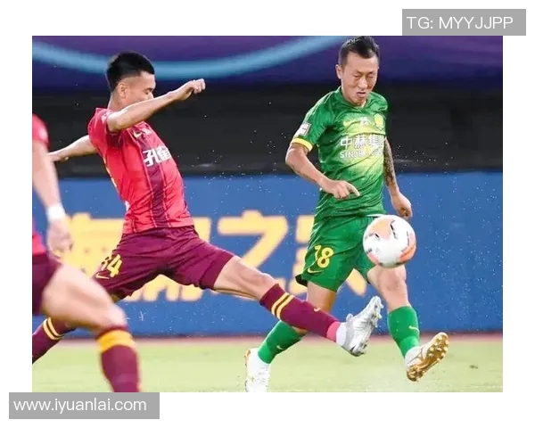 国安与鲁能比赛裁判信息揭晓引发球迷热议与关注