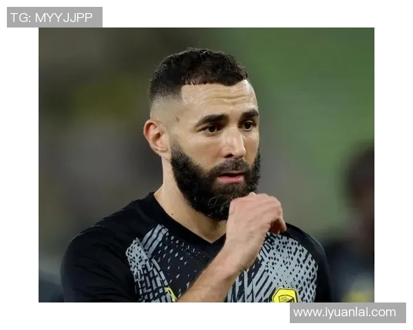 本泽马重返巅峰之路：从困境到荣耀的传奇旅程