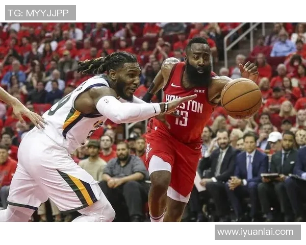 火箭队与雷霆队激战四月十日谁能在季后赛争夺中占得先机