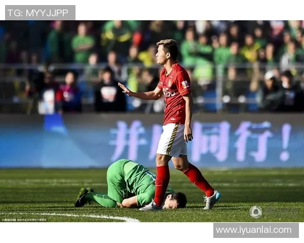 恒大与国安激战正酣谁能在这场巅峰对决中笑到最后