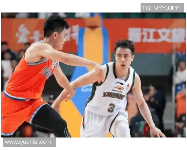 赵继伟：从青涩新星到篮球场上的领袖之路与辉煌成就解析